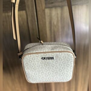Guess crossbody bag